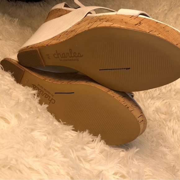 Women's White Wedge Sandals size 9 NWOT - Picture 15 of 16